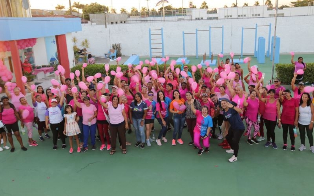 Secretaria de Saúde realizou Caminhada em alusão a Campanha Outubro Rosa em Campo Alegre