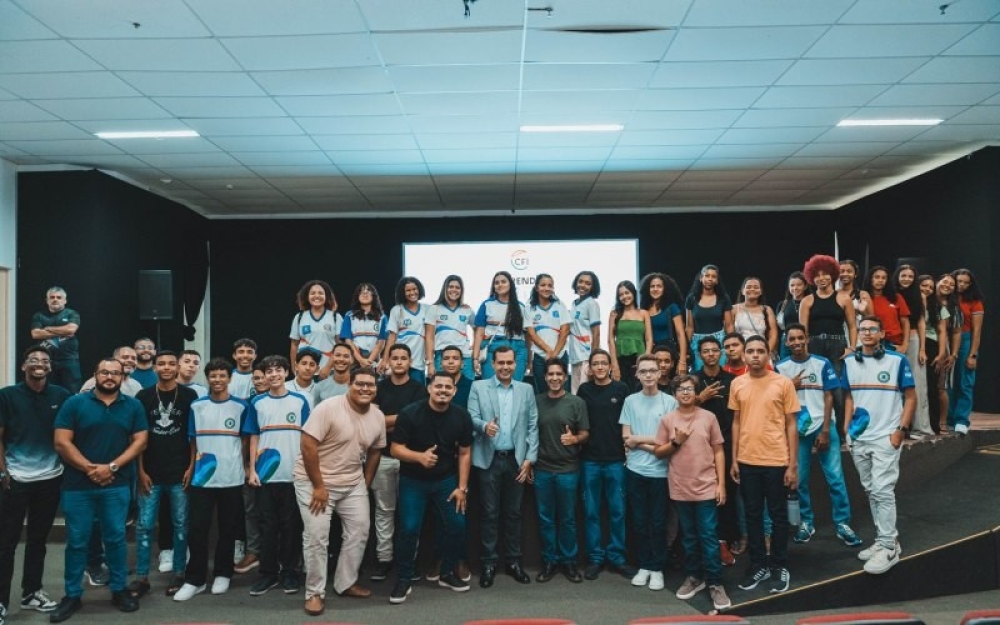 Jovens de Campo Alegre participaram da aula inaugural do Programa Aprendiz Digital em Maceió