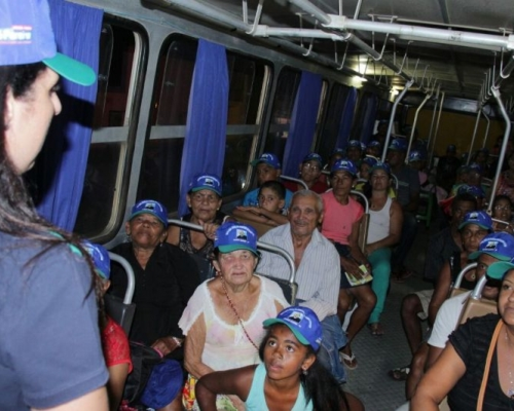 Romeiros de Campo Alegre devotos do Padre Cícero viajam em romaria para Juazeiro do Norte