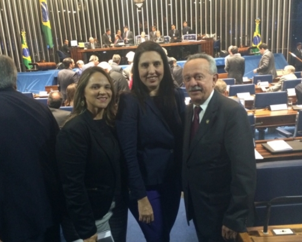Prefeita Pauline Pereira participa em Brasília da XVIII Marcha dos prefeitos