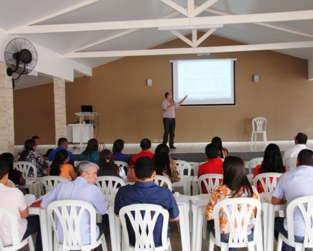 Pretendentes ao cargo de Conselheiros Tutelares participam de curso de capacitação