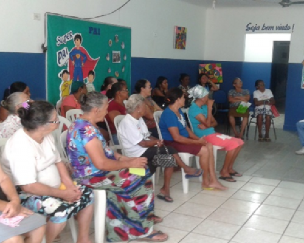 Idosos de Luziápolis participaram de palestra sobre primeiros socorros realizada pelo CRAS