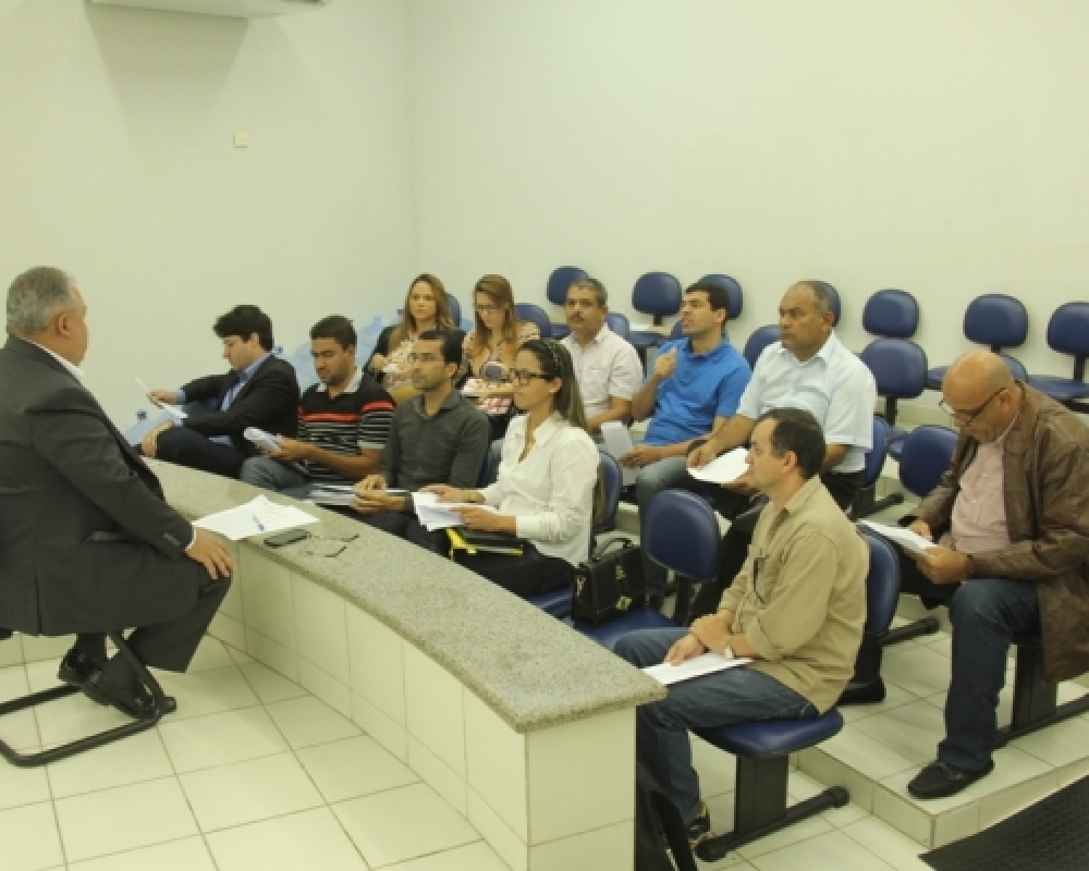 Transporte para estudantes universitários de Campo Alegre foi normatizado em audiência pública