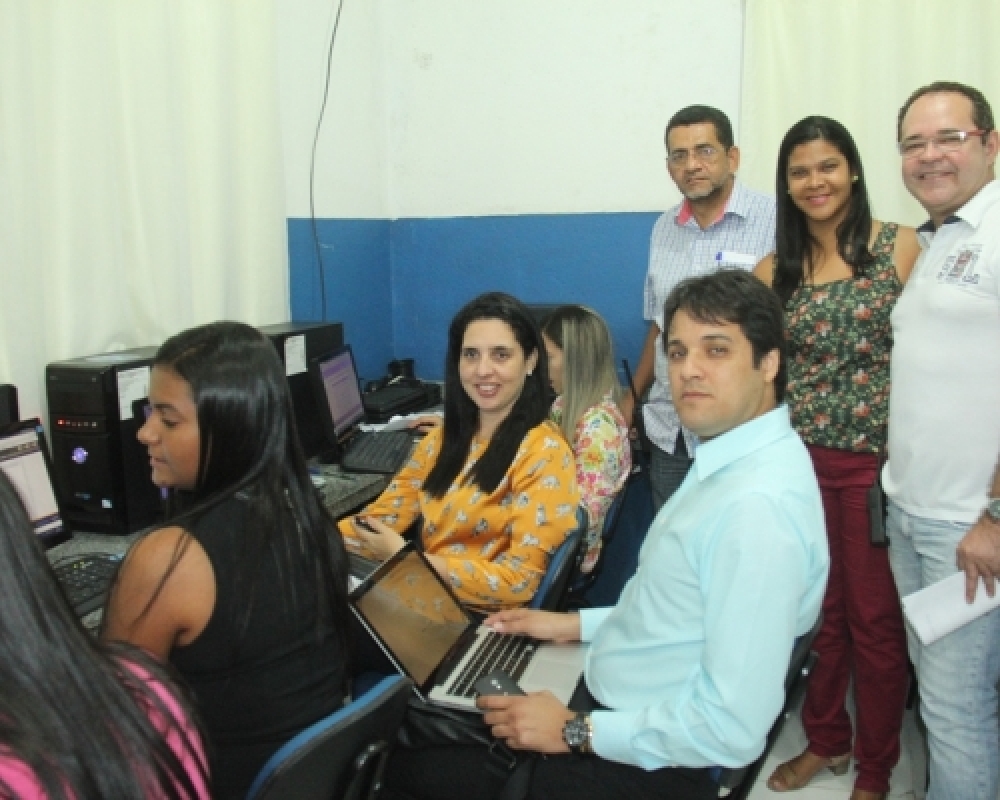 Secretaria de saúde realiza capacitação para equipe responsável pelas marcações de consultas