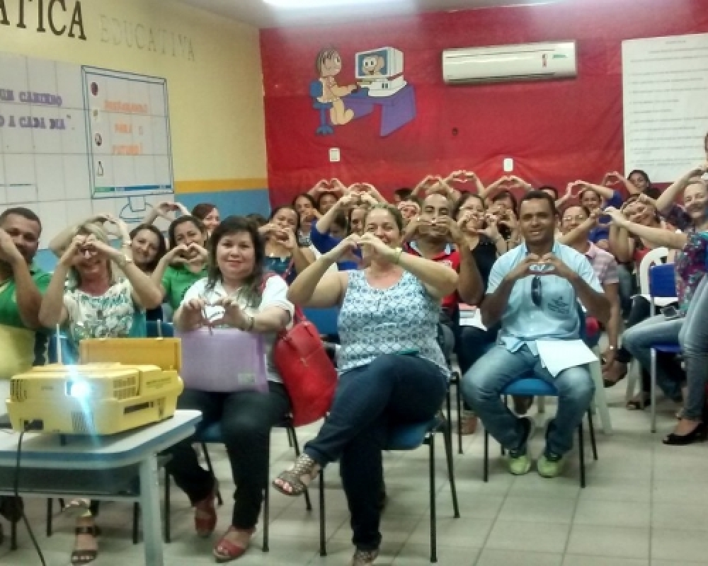 Secretaria de Educação de Campo Alegre promoverá Campanha Quem Ama Abraça Fazendo Escola
