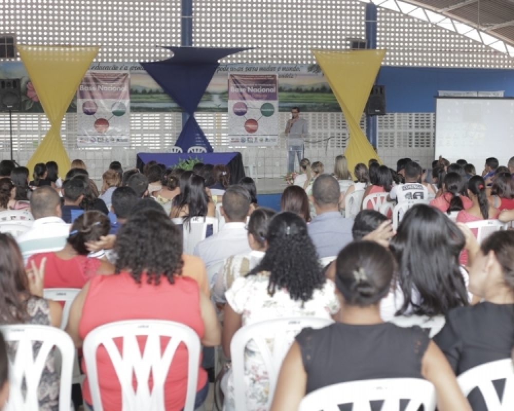 Secretaria de Educação realiza I Seminário da Base Nacional Comum Curricular 