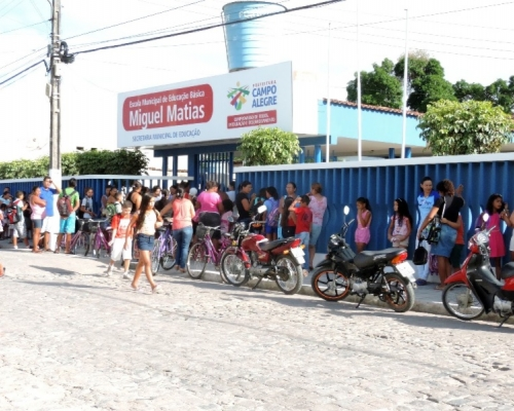 Rede municipal de Campo Alegre dá início às aulas do ano letivo de 2016 
