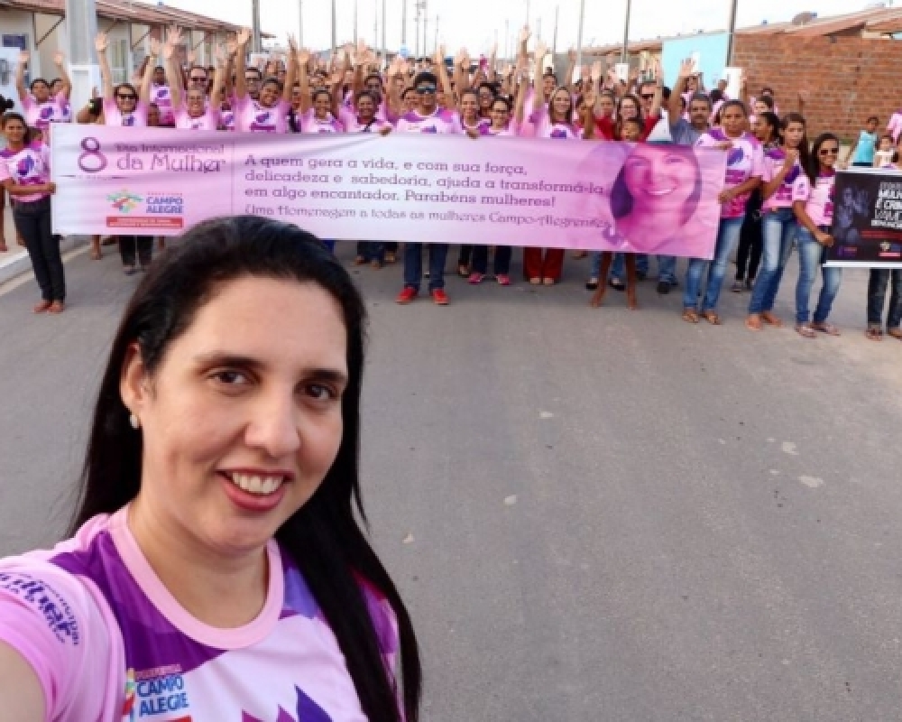 Semana da Mulher: Caminhada marca o Dia Internacional da Mulher em Luziápolis