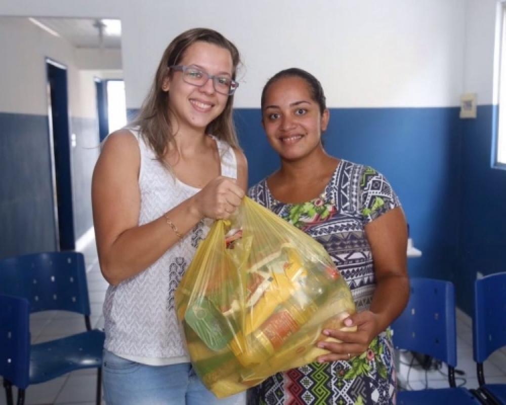Gestantes assistidas pelo CRAS de Campo Alegre recebem cestas nutricionais