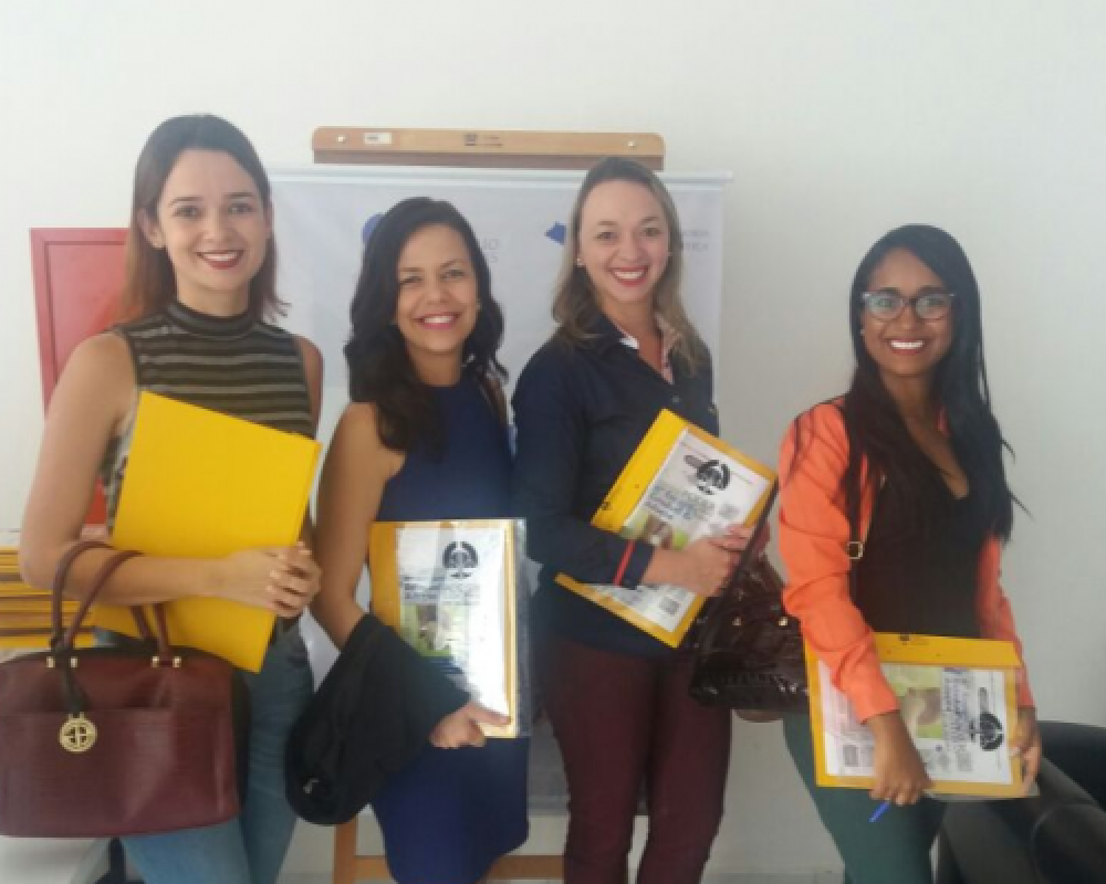 Equipe da Casa Lar e Núcleo de Apoio a Criança e Adolescente participam do 6° Encontro de Adoção