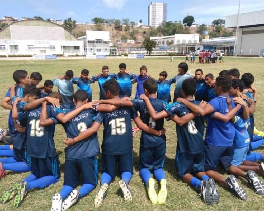 Time campo-alegrense sub-15 avança para semifinal após vencer partida nos pênaltis