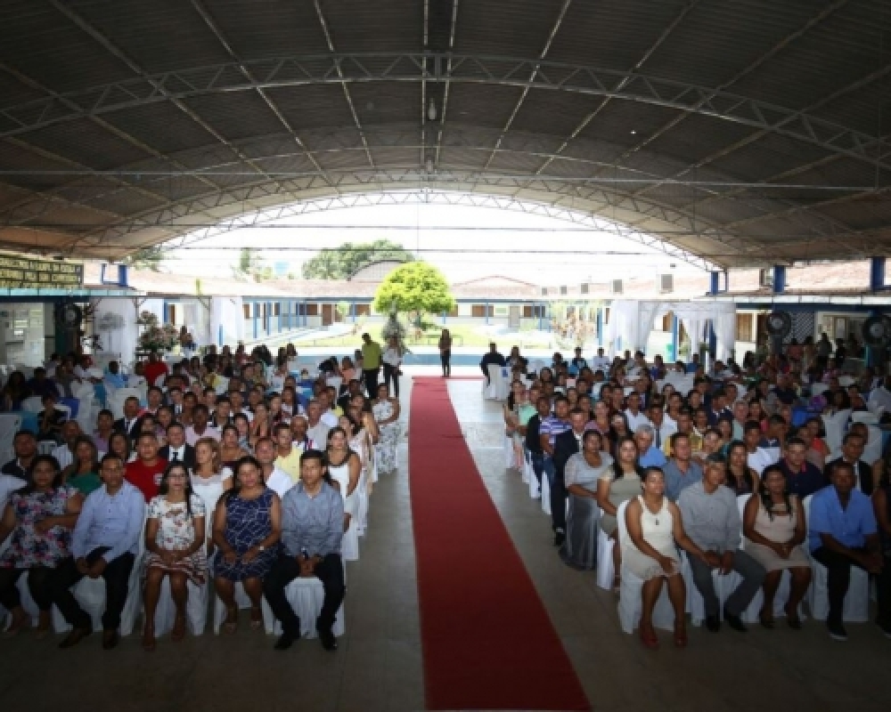 Solenidade de casamento coletivo oficializa a união de 50 casais em Campo Alegre