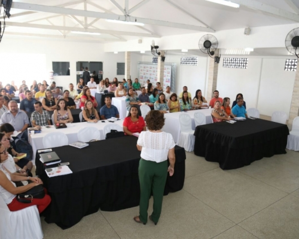 Secretaria de Educação realiza formação para articuladores e professores do IDEB