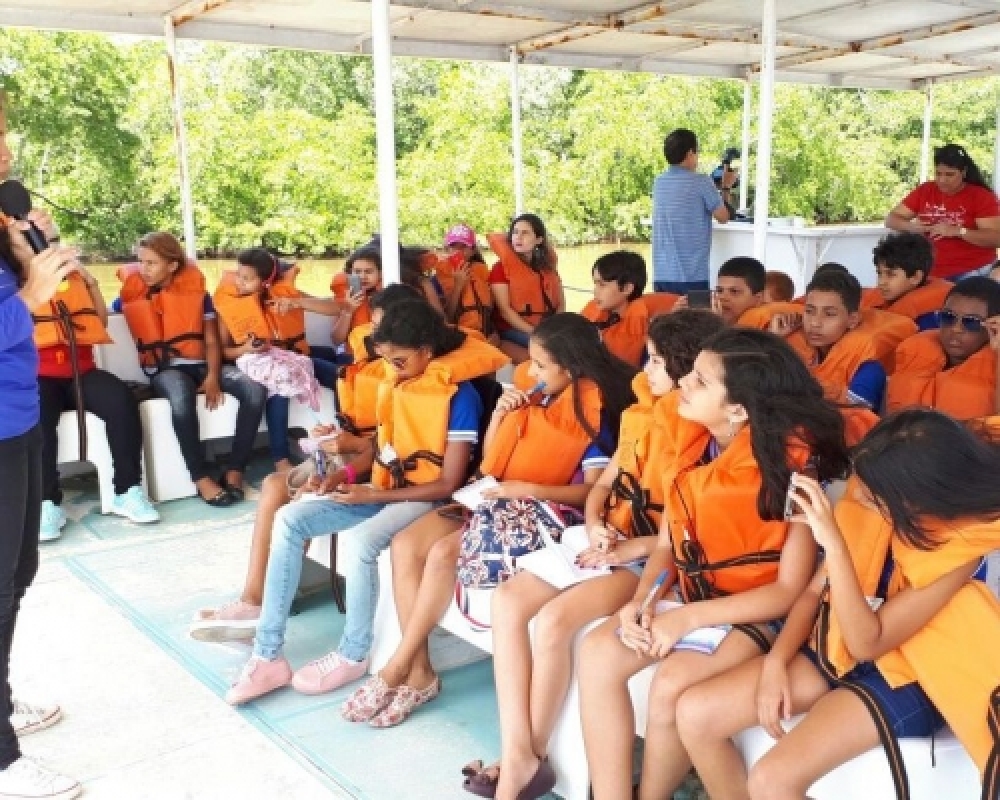Alunos da rede pública municipal de ensino participaram de passeio ecológico