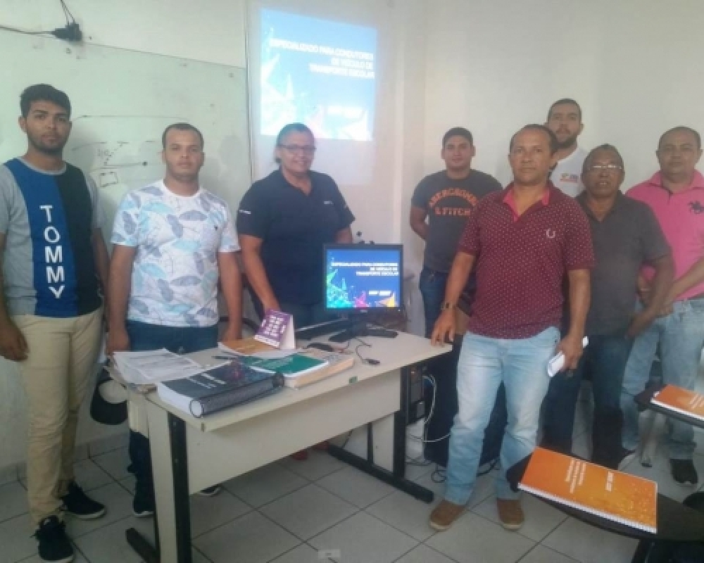 Motoristas de transporte escolar de Campo Alegre participam de curso de capacitação no SEST/SENAT