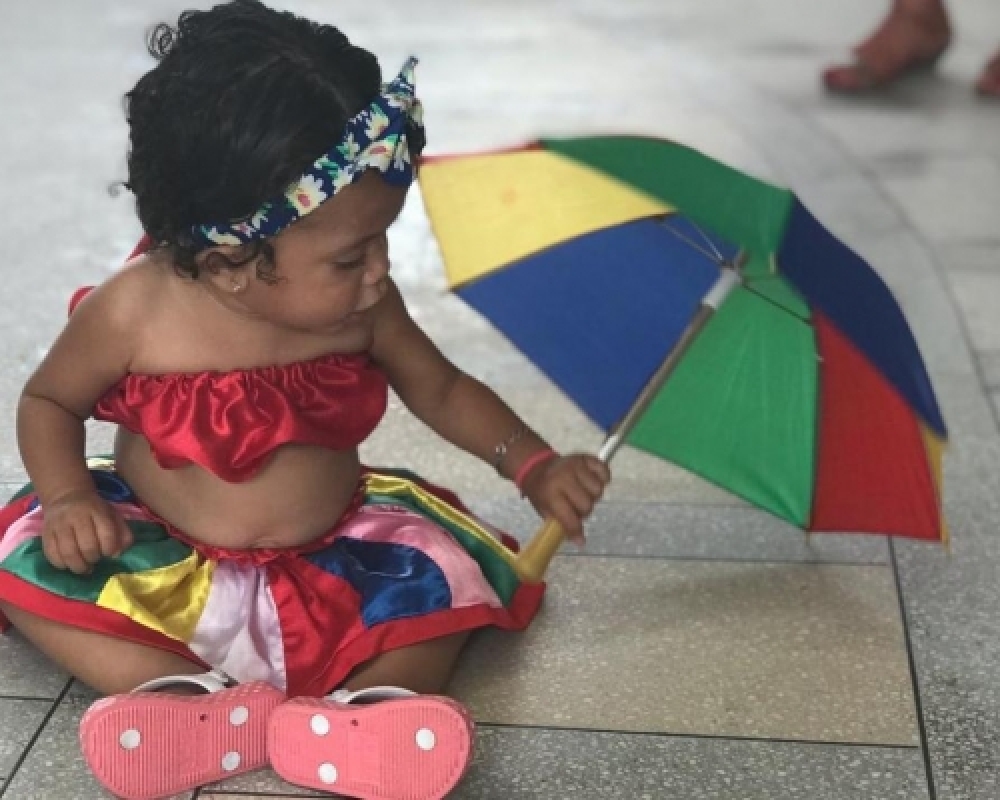 CEI Maria José Vieira da Costa realizou o bloco “mamãe eu quero” em comemoração ao carnaval 