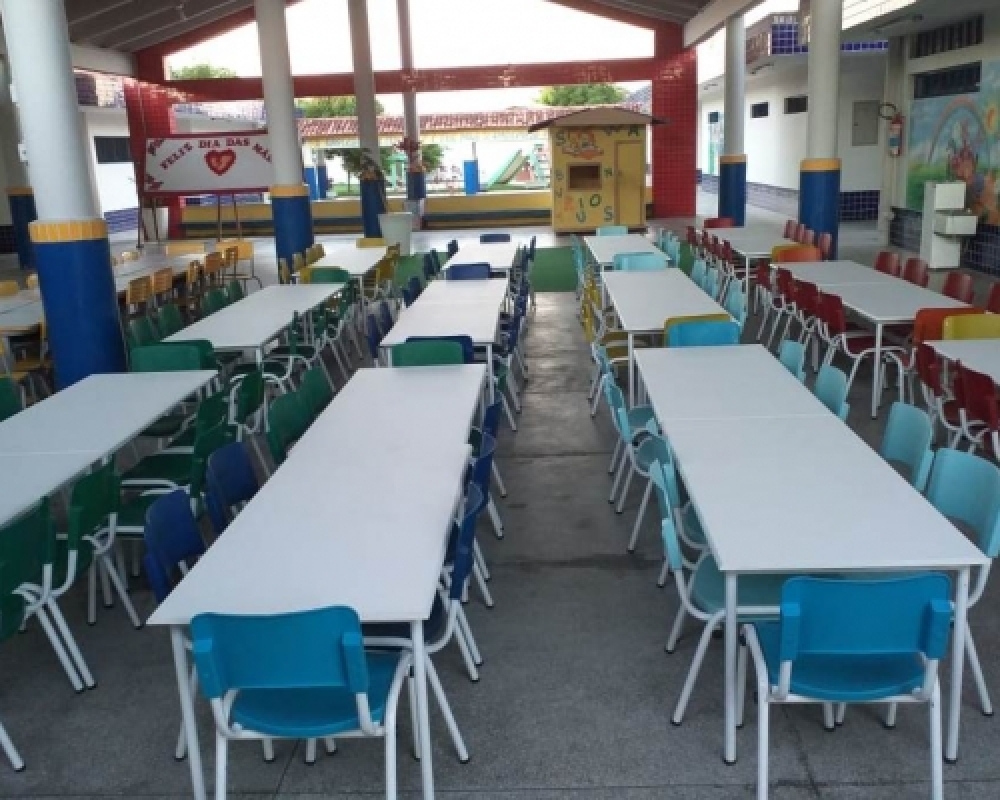 Centros de Educação Infantil de Campo Alegre recebem novos mobiliários para os refeitórios