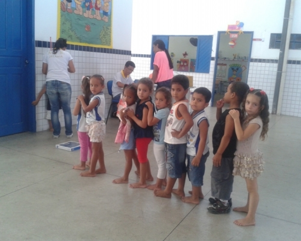 Coordenação do Programa Saúde na Escola realiza atividades para alunos e pais de alunos
