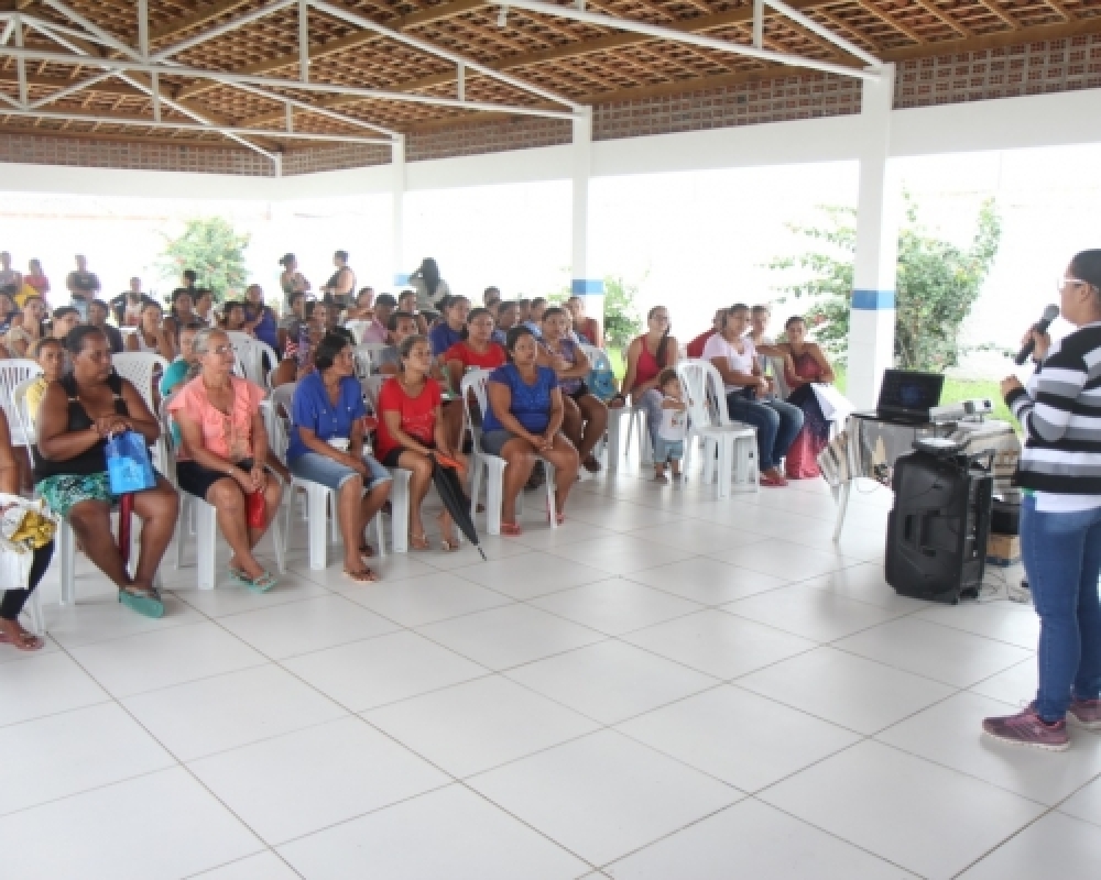 Assistência Social realiza palestra sobre uso consciente da água Moradores do Olival Tenório