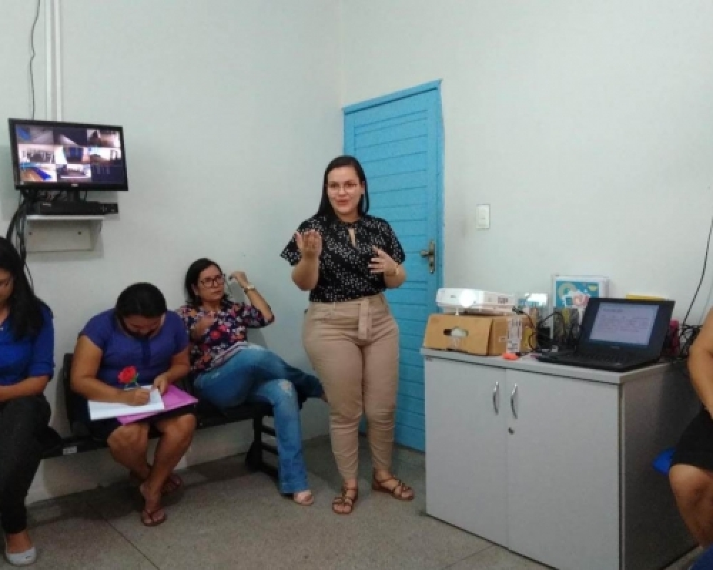 CREAS promove bate papo sobre automutilação no Abrigo Regional Hélio Vieira Gama