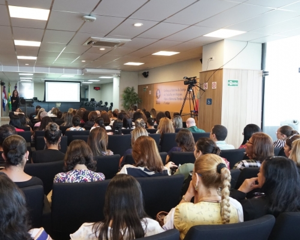 Representantes da saúde participaram do I Seminário sobre violência e adoecimento mental no TRT/AL