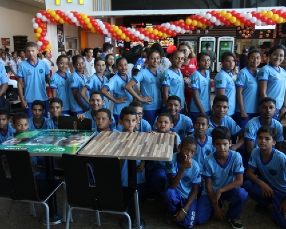 Alunos da Rede Municipal de Ensino participam da Campanha McDia Feliz em Arapiraca