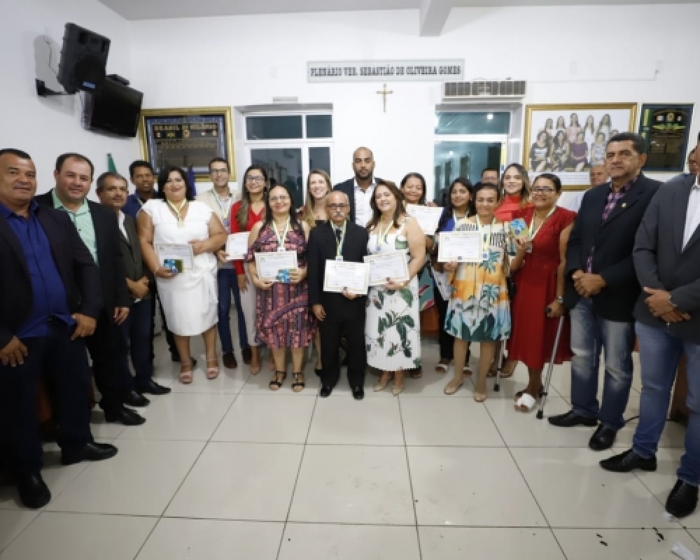 Servidores municipais de Campo Alegre foram agraciados com a  medalha Jorge Viera da Costa