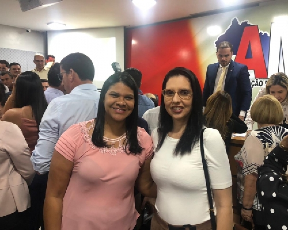 Prefeita Pauline Pereira participou do lançamento do Programa Mutirão de Cirurgia na AMA