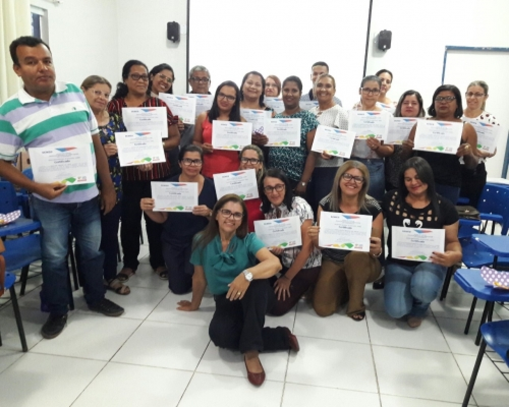 Profissionais apresentam Experiências Exitosas no Encerramento da Formação Continuada