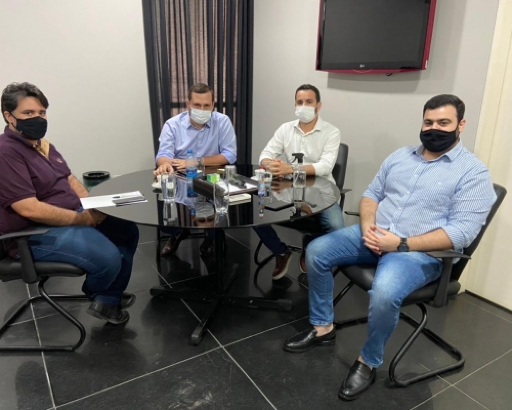 Vice-prefeito Leonardo Monteiro participou de reuniões na Semarh e Emater 