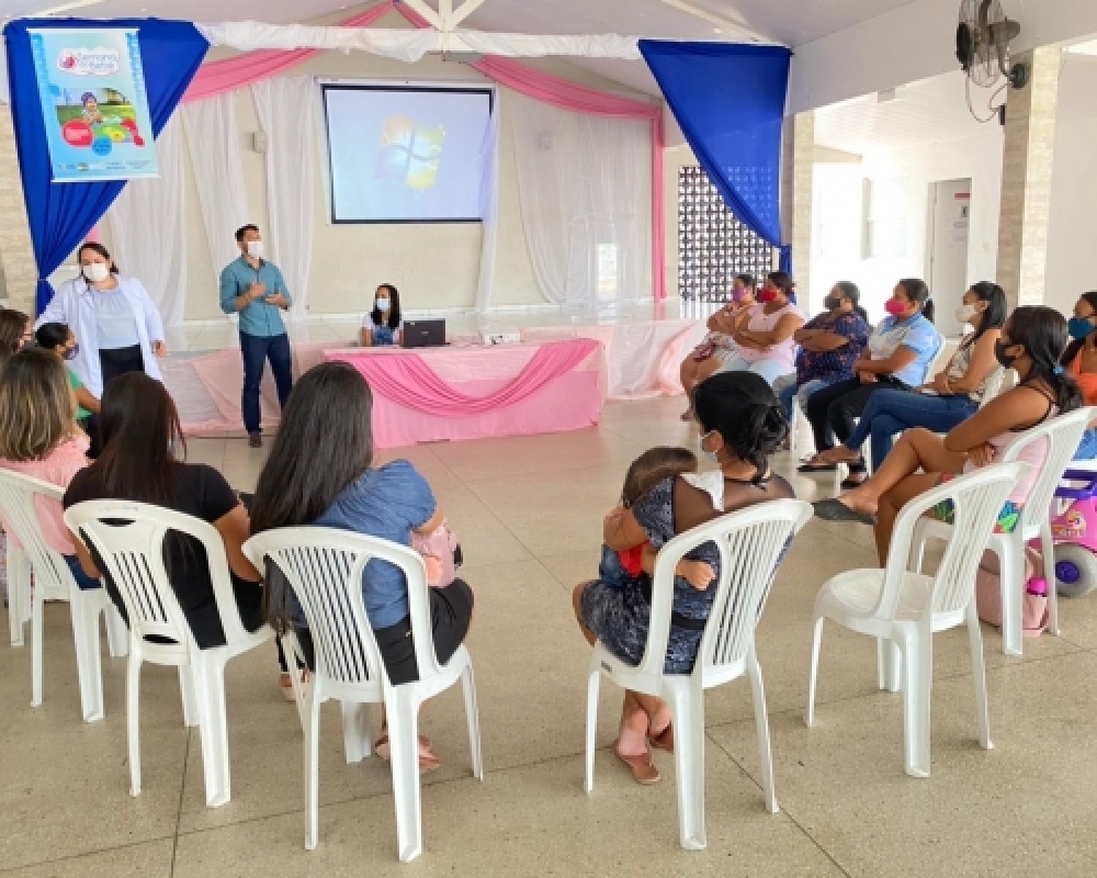 Semana do bebê: CREAS promoveu palestra sobre cuidados na primeira infância
