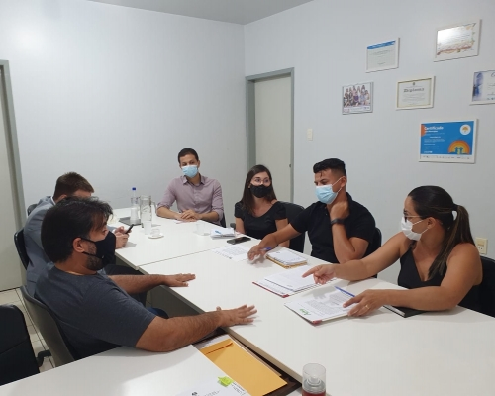 Comissão especial apreciou as documentações das primeiras empresas que se instalarão no Polo