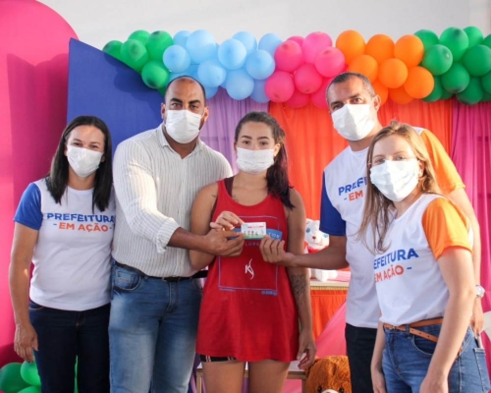 Secretaria de Assistência Social realizou a entrega de mais 740 cartões do Programa Criança Alagoana
