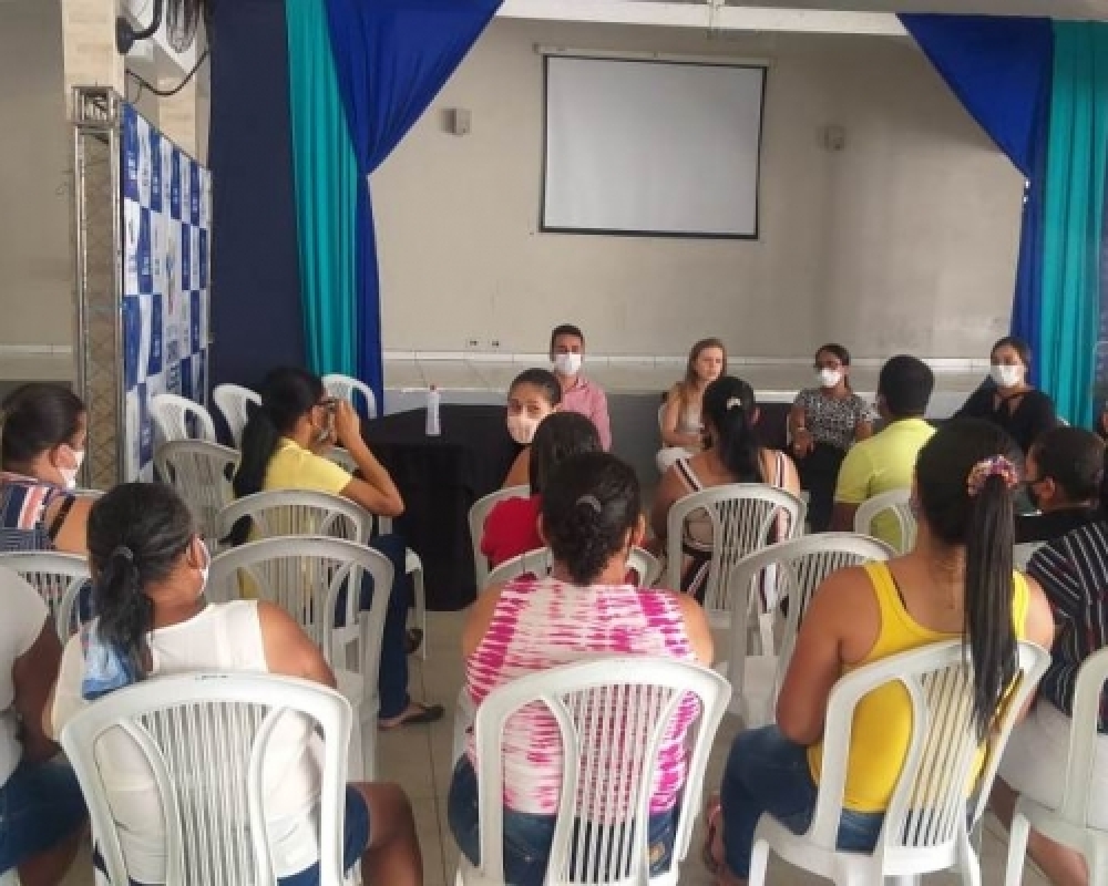 Moradores do Residencial Jorge Gomes participaram de reunião para esclarecimento de dúvidas