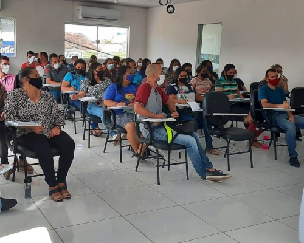 SEMED realiza oficinas com gestores escolares para orientações sobre a aplicação do SAVEAL