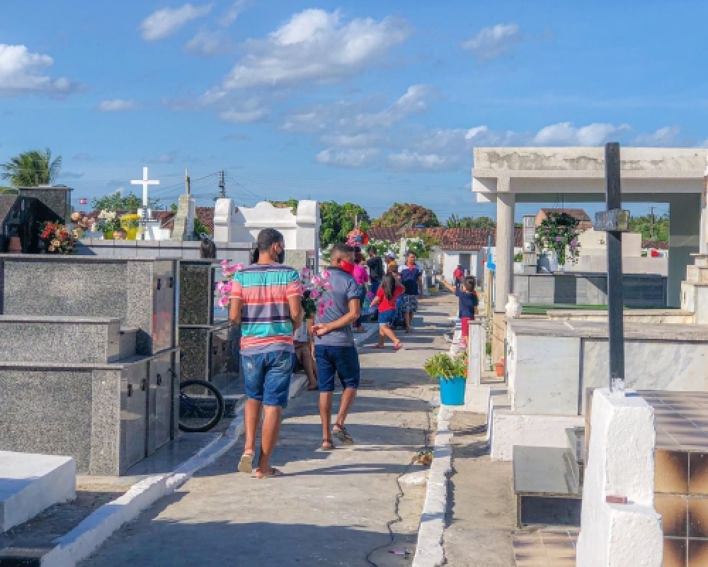 Dia de Finados registra movimento tranquilo nos Cemitérios de Campo Alegre