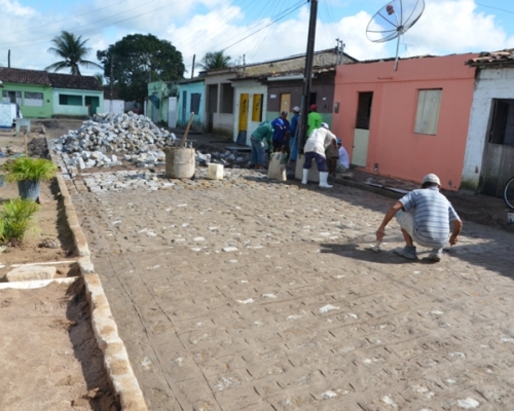 Obras: Começa chegar materiais para a pavimentação do Povoado Pimenteira