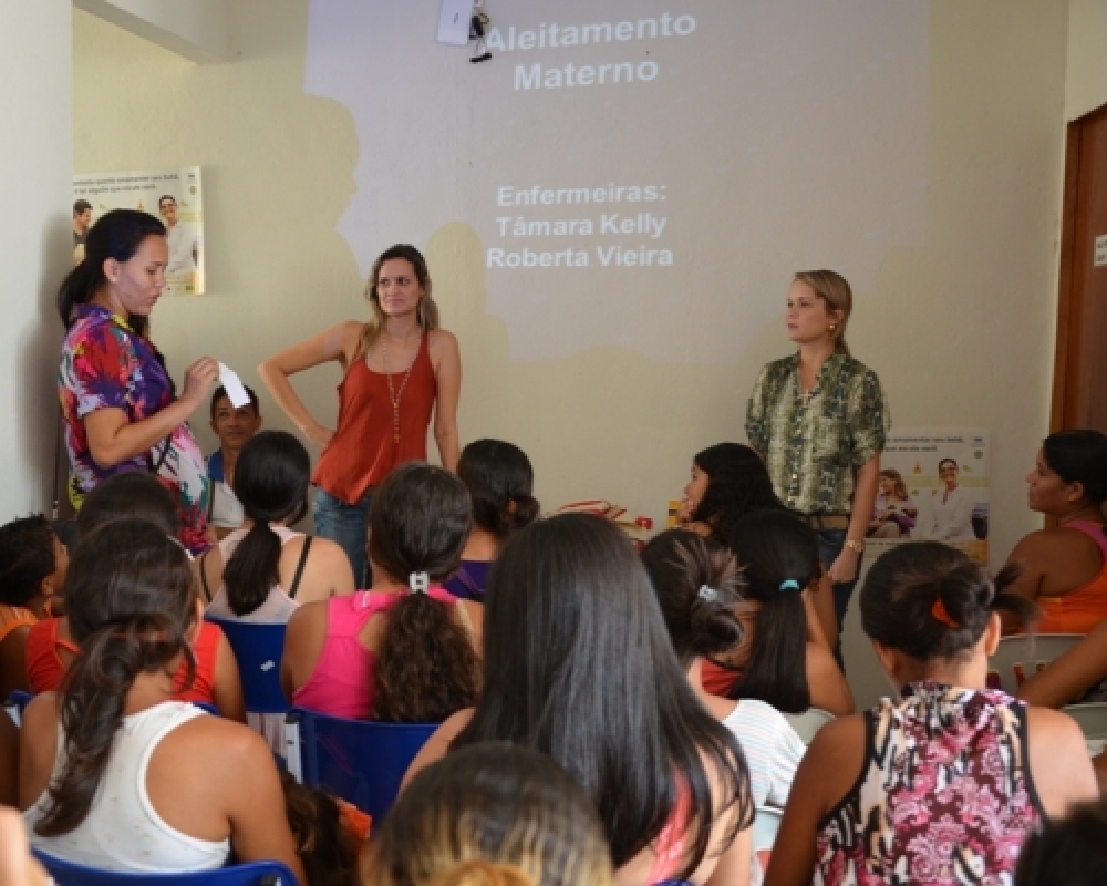 Mulheres de Campo Alegre participam de palestras sobre aleitamento materno e Lei Maria da Penha