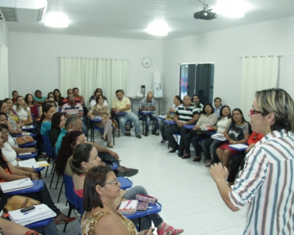 Gestores da educação socializam experiências exitosas em prol selo UNICEF em Campo Alegre