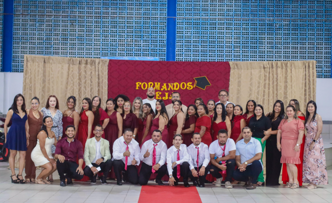 Escola Miguel Matias promove Festa de Formatura da 9ª fase da Estudantes da Educação de Jove...