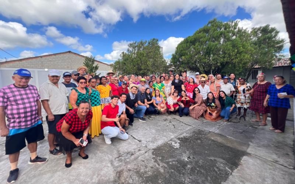 Centro de Dia Idoso Alegre do Distrito Luziápolis promoveu um animado Arraiá junino com o Grupo de Idosos