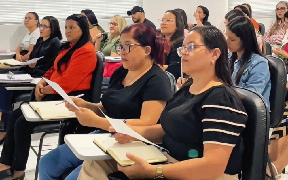 Secretaria de educação realiza reunião sobre nova metodologia de avaliação de desempenho individual
