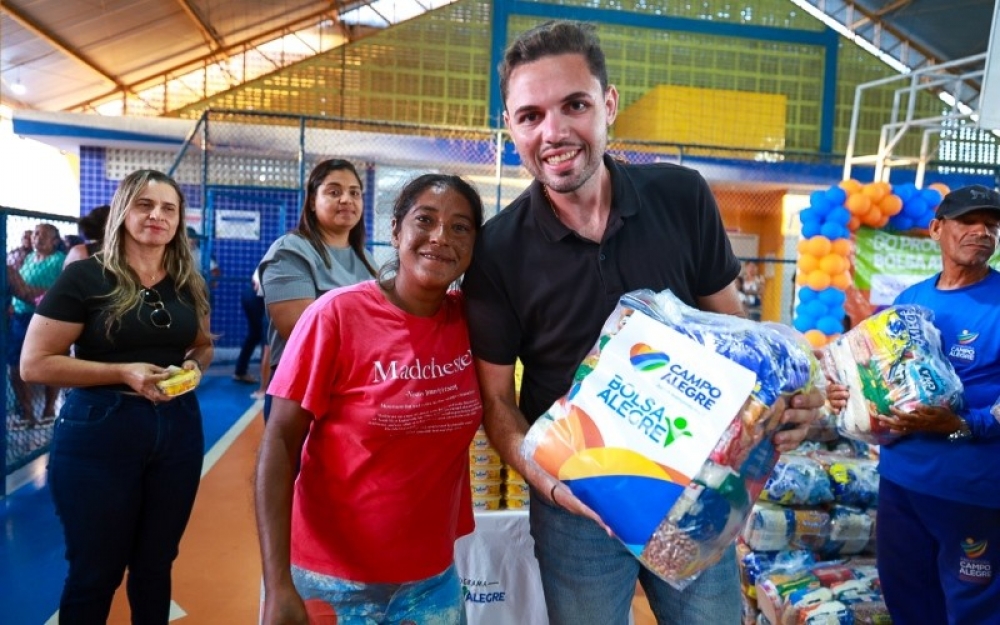 Prefeitura de Campo Alegre realizou a distribuição de mais 2.500 cestas básicas pelo programa Bolsa Alegre