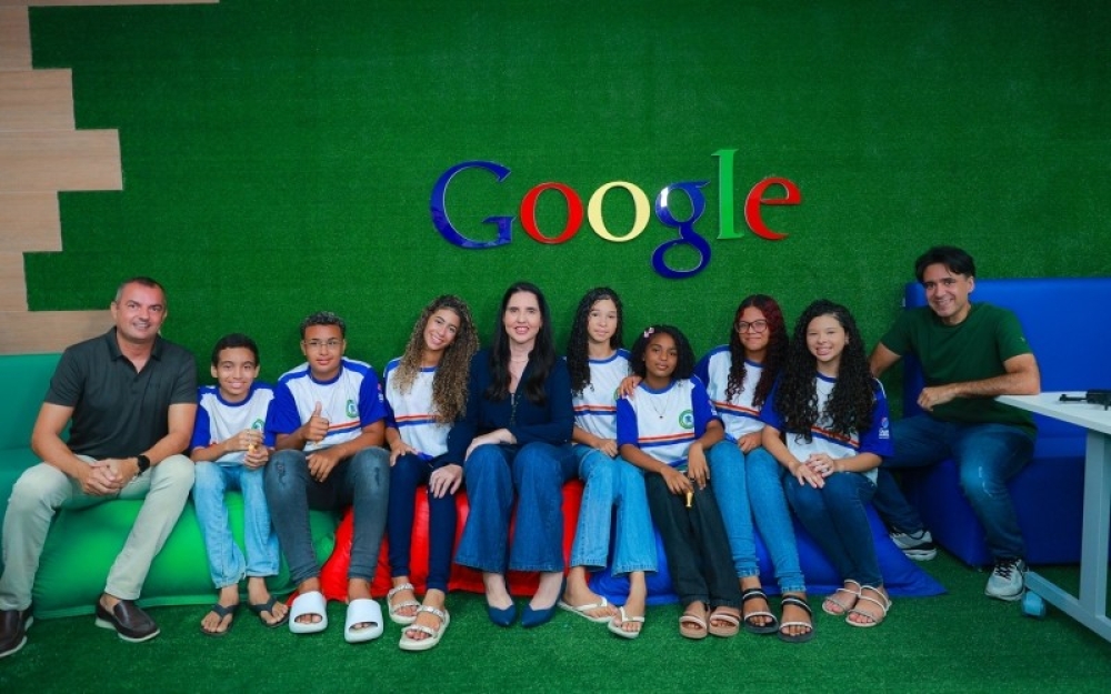 Prefeita Pauline Pereira entrega salas Google em duas escolas da Rede Municipal de Ensino de Campo Alegre 