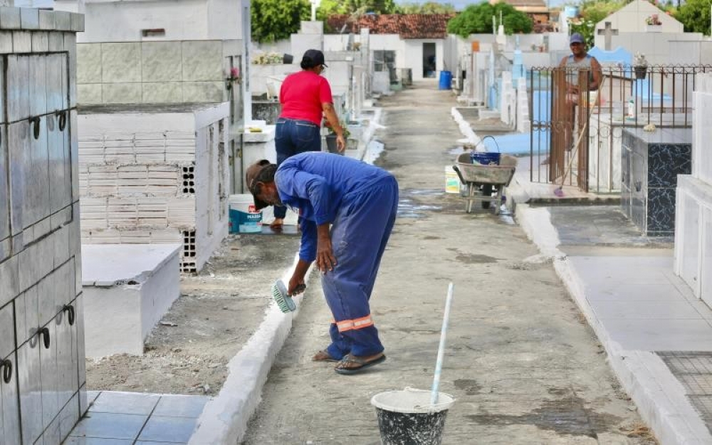 Prefeitura de Campo Alegre prepara cemitérios para visitas do Dia de Finados