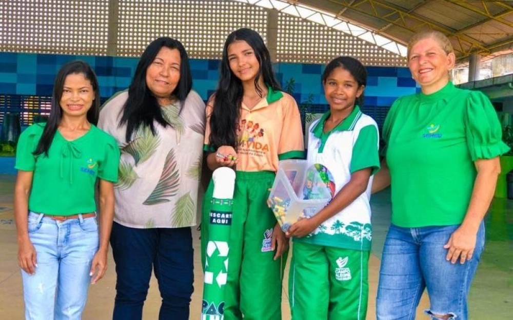SEMED orienta as escolas municipais a realizarem o descarte adequado de pilhas, baterias, lâmpadas e eletroeletrônicos