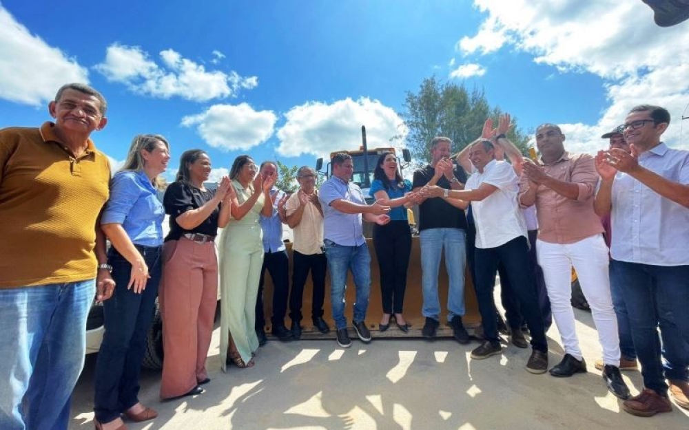 Campo Alegre recebeu mais equipamentos e veículos e entrega de 11 poços artesianos através da CODEVASF 