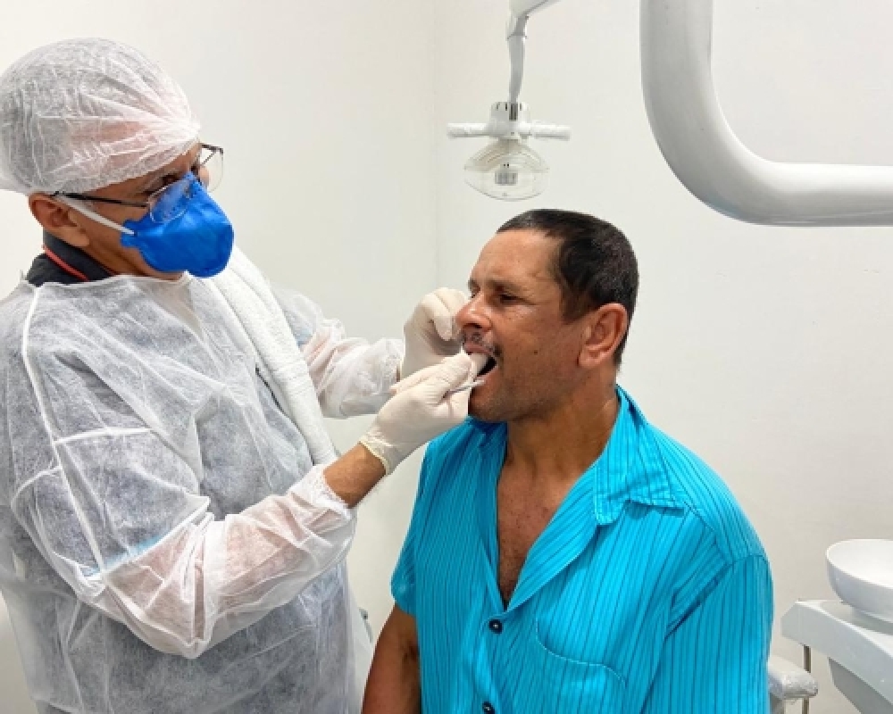 Prefeitura de Campo Alegre realizou mais uma entrega de 100 próteses dentárias