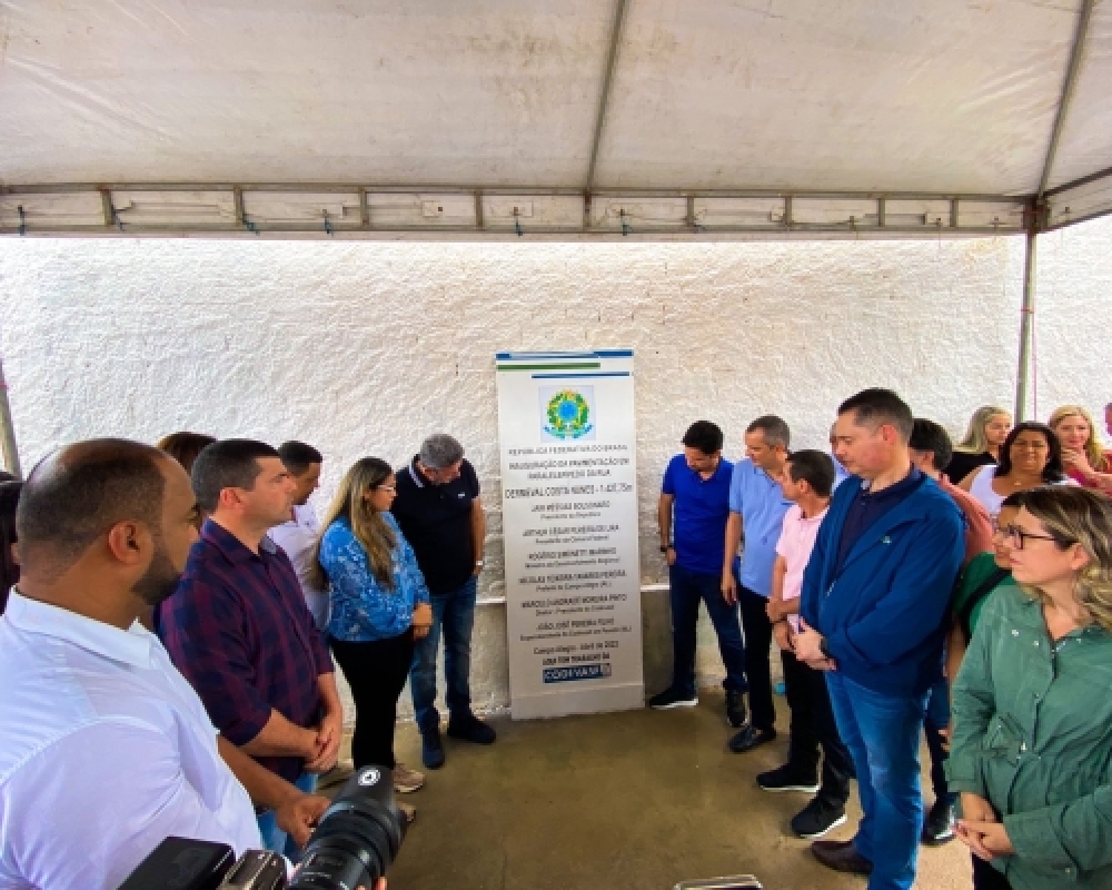 Prefeitura inaugurou a pavimentação de ruas e recebeu novos equipamentos pela CODEVASF
