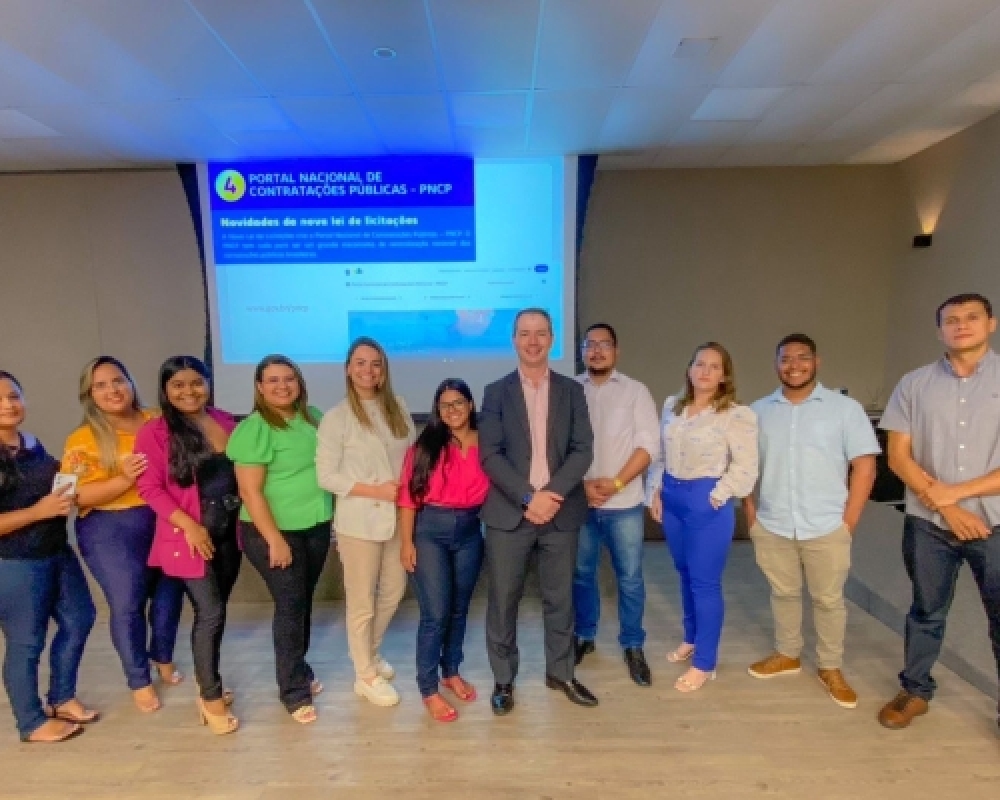 Prefeito Nicolas Pereira e equipe de Licitação participam de curso sobre a nova Lei  de Licitação 